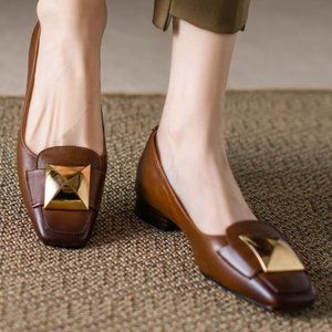 NIB   YOUTHJUNE | Brown & Goldtone Geometric-Accent Leather Flat  ZL840